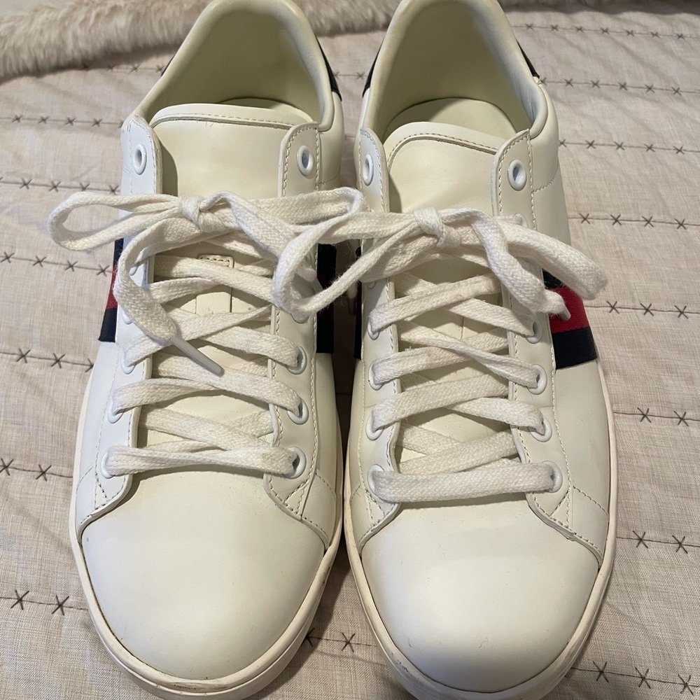 Gucci sneakers woman’s size 9